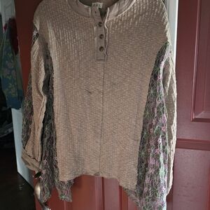 POL Beige and Floral Blouse